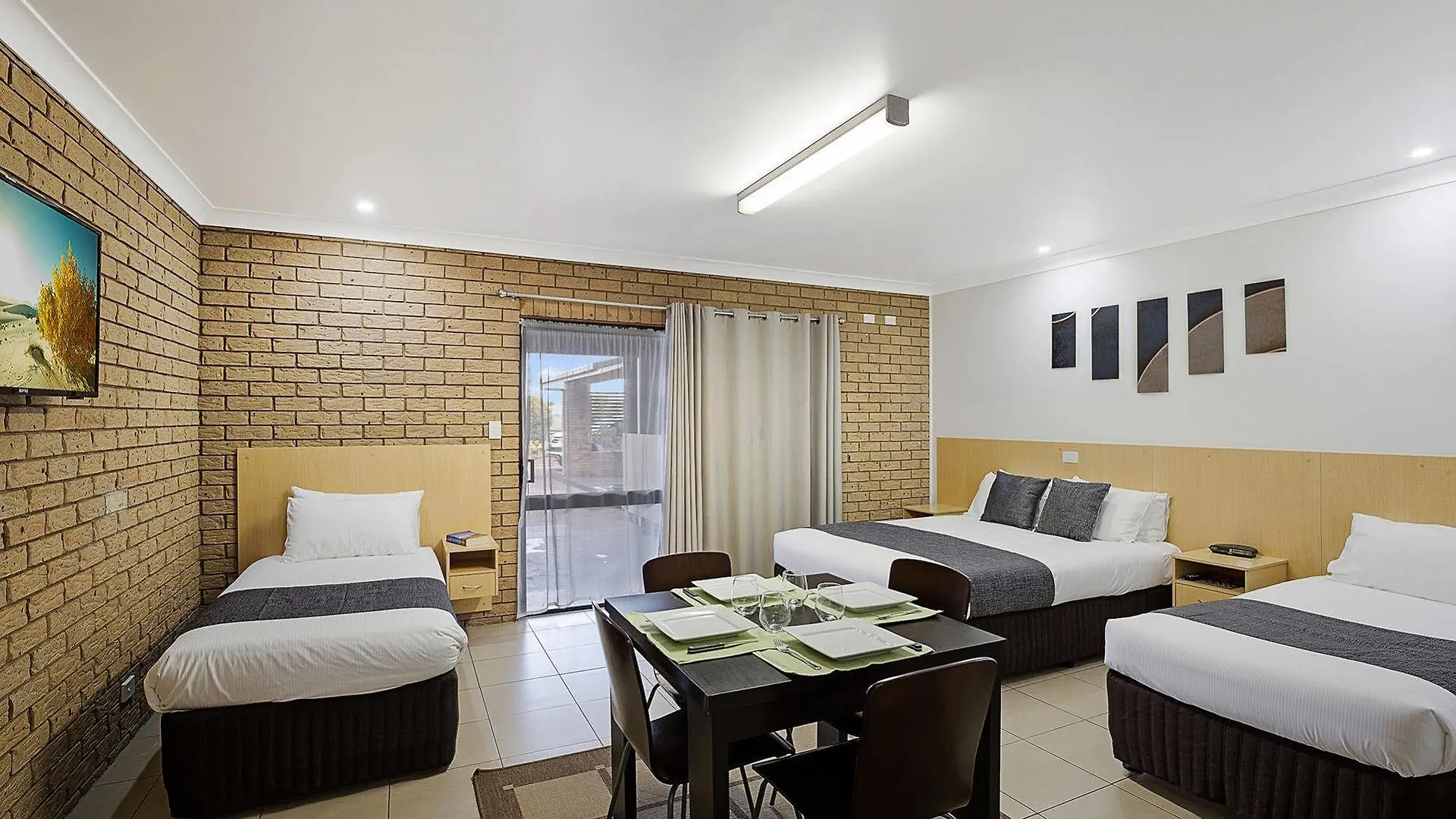 Sunray Motor Inn Toowoomba 3*,